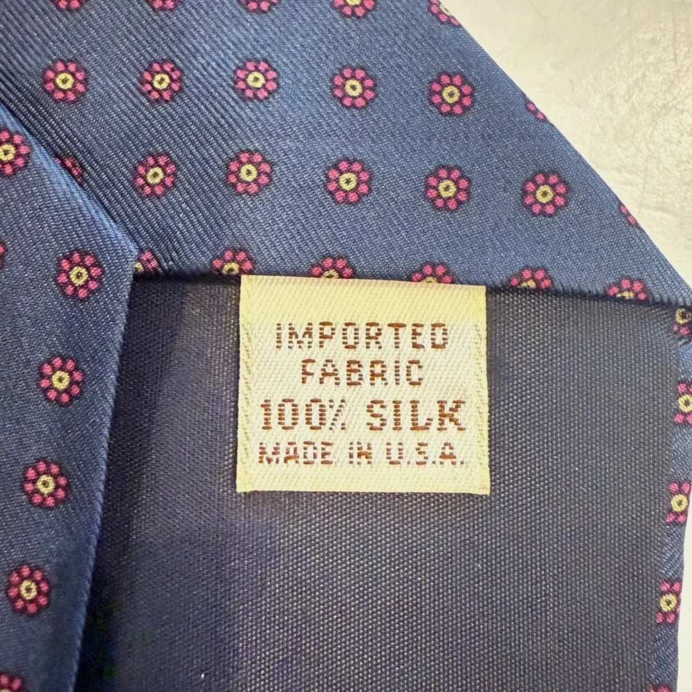 Liberty‎ of London Men's Necktie 100% Silk Blue Pink Floral Made in USA - Picture 2 of 5